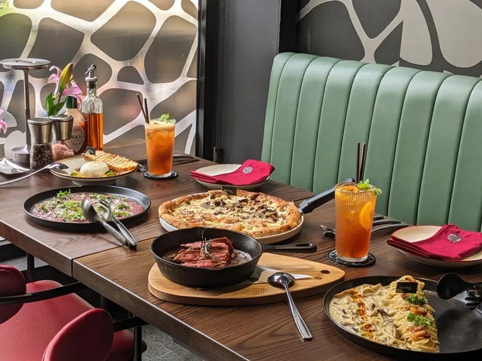 Onyx Restaurant, Bar & Lounge